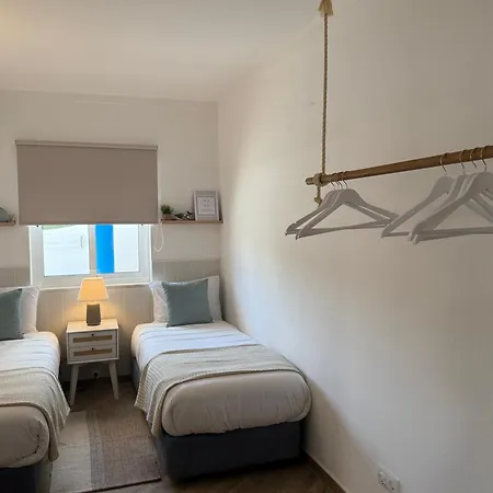 Henrique's Residense I * Luz