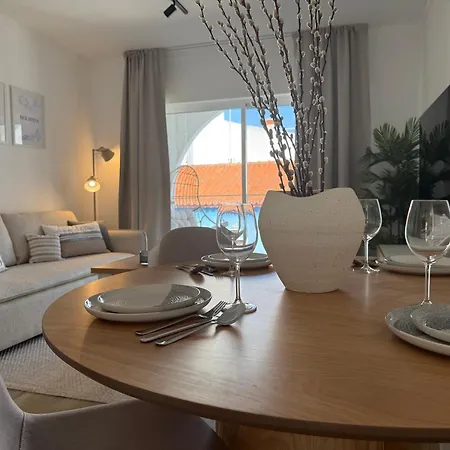 Henrique's Residense I